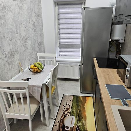 Garsoniera Gabrielle Apartment Brasov Luaran gambar