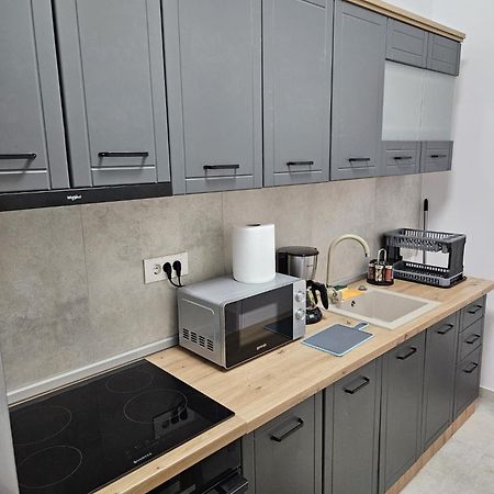 Garsoniera Gabrielle Apartment Brasov Luaran gambar